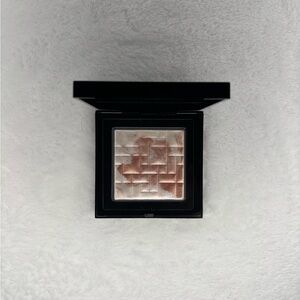 Bobbi Brown Highlighting Powder - Pink Glow, Luminous Face Highlighter
